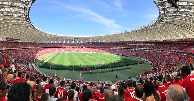 海牛1-0三镇送亚泰降级，兰克尔-泽制胜球，陈哲超进球被吹